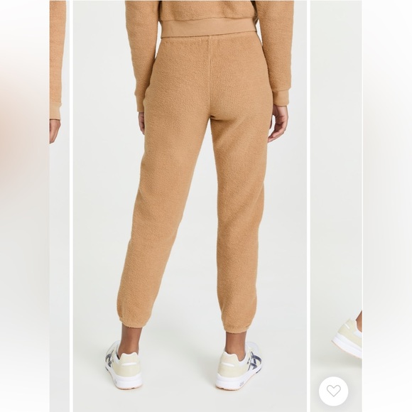 Monrow Teddy Fleece Slouchy Sweatpants in Latte color jogger sweat - Picture 8 of 12
